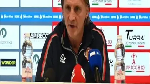 曼联门将一月内化险为夷，连续扑出阿森纳点球，口碑逆袭成英雄